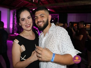 
<a style='margin-left: 5px;' class='btn btn-xs btn-social btn-facebook' href='https://www.facebook.com/sharer/sharer.php?u=https://boladovale.com.br/imgs/800-800-90/conteudo/fotos/1327/img0935.jpg' rel='popup' data-width='500' data-height='400'><i class='fa fa-facebook'></i>Compartilhar <span class='hidden-xs'>no Facebook</span>
</a> 
<a class='btn btn-default btn-xs' target='_blank' href='imgs/800-800-90/conteudo/fotos/1327/img0935.jpg'>
<span class='glyphicon glyphicon-cloud-download'></span> Salvar
</a> 
<span></span>