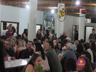 
<a style='margin-left: 5px;' class='btn btn-xs btn-social btn-facebook' href='https://www.facebook.com/sharer/sharer.php?u=https://boladovale.com.br/imgs/800-800-90/conteudo/fotos/1327/img7903.jpg' rel='popup' data-width='500' data-height='400'><i class='fa fa-facebook'></i>Compartilhar <span class='hidden-xs'>no Facebook</span>
</a> 
<a class='btn btn-default btn-xs' target='_blank' href='imgs/800-800-90/conteudo/fotos/1327/img7903.jpg'>
<span class='glyphicon glyphicon-cloud-download'></span> Salvar
</a> 
<span></span>