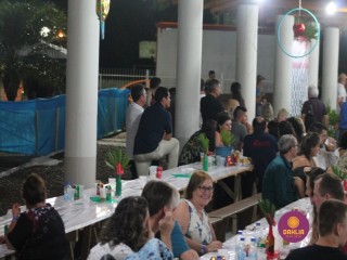 
<a style='margin-left: 5px;' class='btn btn-xs btn-social btn-facebook' href='https://www.facebook.com/sharer/sharer.php?u=https://boladovale.com.br/imgs/800-800-90/conteudo/fotos/1327/img7907.jpg' rel='popup' data-width='500' data-height='400'><i class='fa fa-facebook'></i>Compartilhar <span class='hidden-xs'>no Facebook</span>
</a> 
<a class='btn btn-default btn-xs' target='_blank' href='imgs/800-800-90/conteudo/fotos/1327/img7907.jpg'>
<span class='glyphicon glyphicon-cloud-download'></span> Salvar
</a> 
<span></span>