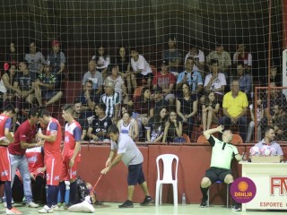 
<a style='margin-left: 5px;' class='btn btn-xs btn-social btn-facebook' href='https://www.facebook.com/sharer/sharer.php?u=https://boladovale.com.br/imgs/800-800-90/conteudo/fotos/1335/img2800.jpg' rel='popup' data-width='500' data-height='400'><i class='fa fa-facebook'></i>Compartilhar <span class='hidden-xs'>no Facebook</span>
</a> 
<a class='btn btn-default btn-xs' target='_blank' href='imgs/800-800-90/conteudo/fotos/1335/img2800.jpg'>
<span class='glyphicon glyphicon-cloud-download'></span> Salvar
</a> 
<span></span>