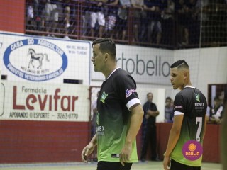 
<a style='margin-left: 5px;' class='btn btn-xs btn-social btn-facebook' href='https://www.facebook.com/sharer/sharer.php?u=https://boladovale.com.br/imgs/800-800-90/conteudo/fotos/1335/img2811.jpg' rel='popup' data-width='500' data-height='400'><i class='fa fa-facebook'></i>Compartilhar <span class='hidden-xs'>no Facebook</span>
</a> 
<a class='btn btn-default btn-xs' target='_blank' href='imgs/800-800-90/conteudo/fotos/1335/img2811.jpg'>
<span class='glyphicon glyphicon-cloud-download'></span> Salvar
</a> 
<span></span>