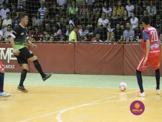 
<a style='margin-left: 5px;' class='btn btn-xs btn-social btn-facebook' href='https://www.facebook.com/sharer/sharer.php?u=https://boladovale.com.br/imgs/800-800-90/conteudo/fotos/1335/img2814.jpg' rel='popup' data-width='500' data-height='400'><i class='fa fa-facebook'></i>Compartilhar <span class='hidden-xs'>no Facebook</span>
</a> 
<a class='btn btn-default btn-xs' target='_blank' href='imgs/800-800-90/conteudo/fotos/1335/img2814.jpg'>
<span class='glyphicon glyphicon-cloud-download'></span> Salvar
</a> 
<span></span>