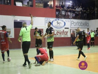 
<a style='margin-left: 5px;' class='btn btn-xs btn-social btn-facebook' href='https://www.facebook.com/sharer/sharer.php?u=https://boladovale.com.br/imgs/800-800-90/conteudo/fotos/1335/img2831.jpg' rel='popup' data-width='500' data-height='400'><i class='fa fa-facebook'></i>Compartilhar <span class='hidden-xs'>no Facebook</span>
</a> 
<a class='btn btn-default btn-xs' target='_blank' href='imgs/800-800-90/conteudo/fotos/1335/img2831.jpg'>
<span class='glyphicon glyphicon-cloud-download'></span> Salvar
</a> 
<span></span>
