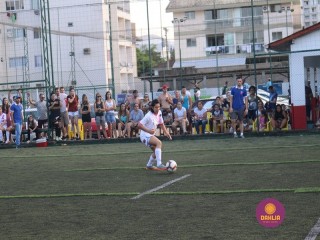 
<a style='margin-left: 5px;' class='btn btn-xs btn-social btn-facebook' href='https://www.facebook.com/sharer/sharer.php?u=https://boladovale.com.br/imgs/800-800-90/conteudo/fotos/1340/img5688-2.jpg' rel='popup' data-width='500' data-height='400'><i class='fa fa-facebook'></i>Compartilhar <span class='hidden-xs'>no Facebook</span>
</a> 
<a class='btn btn-default btn-xs' target='_blank' href='imgs/800-800-90/conteudo/fotos/1340/img5688-2.jpg'>
<span class='glyphicon glyphicon-cloud-download'></span> Salvar
</a> 
<span></span>