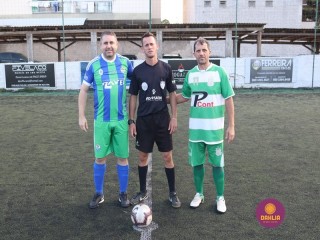 
<a style='margin-left: 5px;' class='btn btn-xs btn-social btn-facebook' href='https://www.facebook.com/sharer/sharer.php?u=https://boladovale.com.br/imgs/800-800-90/conteudo/fotos/1340/img5690-2.jpg' rel='popup' data-width='500' data-height='400'><i class='fa fa-facebook'></i>Compartilhar <span class='hidden-xs'>no Facebook</span>
</a> 
<a class='btn btn-default btn-xs' target='_blank' href='imgs/800-800-90/conteudo/fotos/1340/img5690-2.jpg'>
<span class='glyphicon glyphicon-cloud-download'></span> Salvar
</a> 
<span></span>