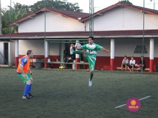 
<a style='margin-left: 5px;' class='btn btn-xs btn-social btn-facebook' href='https://www.facebook.com/sharer/sharer.php?u=https://boladovale.com.br/imgs/800-800-90/conteudo/fotos/1340/img5754-2.jpg' rel='popup' data-width='500' data-height='400'><i class='fa fa-facebook'></i>Compartilhar <span class='hidden-xs'>no Facebook</span>
</a> 
<a class='btn btn-default btn-xs' target='_blank' href='imgs/800-800-90/conteudo/fotos/1340/img5754-2.jpg'>
<span class='glyphicon glyphicon-cloud-download'></span> Salvar
</a> 
<span></span>