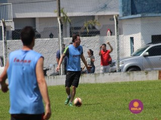 
<a style='margin-left: 5px;' class='btn btn-xs btn-social btn-facebook' href='https://www.facebook.com/sharer/sharer.php?u=https://boladovale.com.br/imgs/800-800-90/conteudo/fotos/1344/img4692.jpg' rel='popup' data-width='500' data-height='400'><i class='fa fa-facebook'></i>Compartilhar <span class='hidden-xs'>no Facebook</span>
</a> 
<a class='btn btn-default btn-xs' target='_blank' href='imgs/800-800-90/conteudo/fotos/1344/img4692.jpg'>
<span class='glyphicon glyphicon-cloud-download'></span> Salvar
</a> 
<span></span>