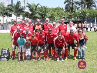 
<a style='margin-left: 5px;' class='btn btn-xs btn-social btn-facebook' href='https://www.facebook.com/sharer/sharer.php?u=https://boladovale.com.br/imgs/800-800-90/conteudo/fotos/1344/img4724.jpg' rel='popup' data-width='500' data-height='400'><i class='fa fa-facebook'></i>Compartilhar <span class='hidden-xs'>no Facebook</span>
</a> 
<a class='btn btn-default btn-xs' target='_blank' href='imgs/800-800-90/conteudo/fotos/1344/img4724.jpg'>
<span class='glyphicon glyphicon-cloud-download'></span> Salvar
</a> 
<span></span>