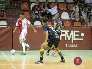 
<a style='margin-left: 5px;' class='btn btn-xs btn-social btn-facebook' href='https://www.facebook.com/sharer/sharer.php?u=https://boladovale.com.br/imgs/800-800-90/conteudo/fotos/1358/img7989.jpg' rel='popup' data-width='500' data-height='400'><i class='fa fa-facebook'></i>Compartilhar <span class='hidden-xs'>no Facebook</span>
</a> 
<a class='btn btn-default btn-xs' target='_blank' href='imgs/800-800-90/conteudo/fotos/1358/img7989.jpg'>
<span class='glyphicon glyphicon-cloud-download'></span> Salvar
</a> 
<span></span>