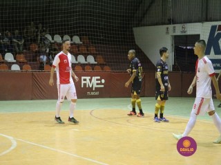 
<a style='margin-left: 5px;' class='btn btn-xs btn-social btn-facebook' href='https://www.facebook.com/sharer/sharer.php?u=https://boladovale.com.br/imgs/800-800-90/conteudo/fotos/1358/img7993.jpg' rel='popup' data-width='500' data-height='400'><i class='fa fa-facebook'></i>Compartilhar <span class='hidden-xs'>no Facebook</span>
</a> 
<a class='btn btn-default btn-xs' target='_blank' href='imgs/800-800-90/conteudo/fotos/1358/img7993.jpg'>
<span class='glyphicon glyphicon-cloud-download'></span> Salvar
</a> 
<span></span>
