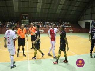 
<a style='margin-left: 5px;' class='btn btn-xs btn-social btn-facebook' href='https://www.facebook.com/sharer/sharer.php?u=https://boladovale.com.br/imgs/800-800-90/conteudo/fotos/1358/img8002.jpg' rel='popup' data-width='500' data-height='400'><i class='fa fa-facebook'></i>Compartilhar <span class='hidden-xs'>no Facebook</span>
</a> 
<a class='btn btn-default btn-xs' target='_blank' href='imgs/800-800-90/conteudo/fotos/1358/img8002.jpg'>
<span class='glyphicon glyphicon-cloud-download'></span> Salvar
</a> 
<span></span>