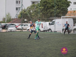
<a style='margin-left: 5px;' class='btn btn-xs btn-social btn-facebook' href='https://www.facebook.com/sharer/sharer.php?u=https://boladovale.com.br/imgs/800-800-90/conteudo/fotos/1359/img8233.jpg' rel='popup' data-width='500' data-height='400'><i class='fa fa-facebook'></i>Compartilhar <span class='hidden-xs'>no Facebook</span>
</a> 
<a class='btn btn-default btn-xs' target='_blank' href='imgs/800-800-90/conteudo/fotos/1359/img8233.jpg'>
<span class='glyphicon glyphicon-cloud-download'></span> Salvar
</a> 
<span></span>