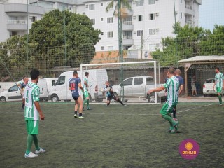 
<a style='margin-left: 5px;' class='btn btn-xs btn-social btn-facebook' href='https://www.facebook.com/sharer/sharer.php?u=https://boladovale.com.br/imgs/800-800-90/conteudo/fotos/1359/img8253.jpg' rel='popup' data-width='500' data-height='400'><i class='fa fa-facebook'></i>Compartilhar <span class='hidden-xs'>no Facebook</span>
</a> 
<a class='btn btn-default btn-xs' target='_blank' href='imgs/800-800-90/conteudo/fotos/1359/img8253.jpg'>
<span class='glyphicon glyphicon-cloud-download'></span> Salvar
</a> 
<span></span>