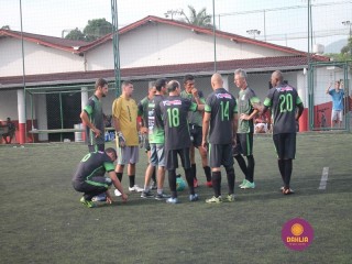 
<a style='margin-left: 5px;' class='btn btn-xs btn-social btn-facebook' href='https://www.facebook.com/sharer/sharer.php?u=https://boladovale.com.br/imgs/800-800-90/conteudo/fotos/1359/img8305.jpg' rel='popup' data-width='500' data-height='400'><i class='fa fa-facebook'></i>Compartilhar <span class='hidden-xs'>no Facebook</span>
</a> 
<a class='btn btn-default btn-xs' target='_blank' href='imgs/800-800-90/conteudo/fotos/1359/img8305.jpg'>
<span class='glyphicon glyphicon-cloud-download'></span> Salvar
</a> 
<span></span>