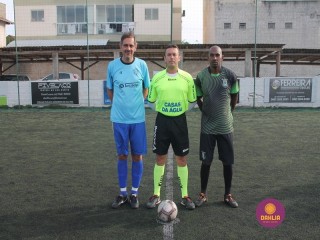 
<a style='margin-left: 5px;' class='btn btn-xs btn-social btn-facebook' href='https://www.facebook.com/sharer/sharer.php?u=https://boladovale.com.br/imgs/800-800-90/conteudo/fotos/1359/img8306.jpg' rel='popup' data-width='500' data-height='400'><i class='fa fa-facebook'></i>Compartilhar <span class='hidden-xs'>no Facebook</span>
</a> 
<a class='btn btn-default btn-xs' target='_blank' href='imgs/800-800-90/conteudo/fotos/1359/img8306.jpg'>
<span class='glyphicon glyphicon-cloud-download'></span> Salvar
</a> 
<span></span>