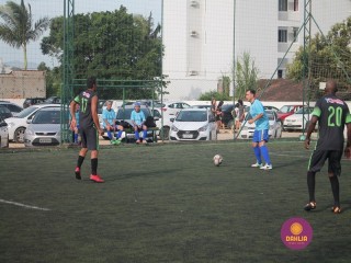 
<a style='margin-left: 5px;' class='btn btn-xs btn-social btn-facebook' href='https://www.facebook.com/sharer/sharer.php?u=https://boladovale.com.br/imgs/800-800-90/conteudo/fotos/1359/img8309.jpg' rel='popup' data-width='500' data-height='400'><i class='fa fa-facebook'></i>Compartilhar <span class='hidden-xs'>no Facebook</span>
</a> 
<a class='btn btn-default btn-xs' target='_blank' href='imgs/800-800-90/conteudo/fotos/1359/img8309.jpg'>
<span class='glyphicon glyphicon-cloud-download'></span> Salvar
</a> 
<span></span>