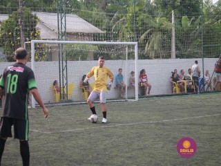 
<a style='margin-left: 5px;' class='btn btn-xs btn-social btn-facebook' href='https://www.facebook.com/sharer/sharer.php?u=https://boladovale.com.br/imgs/800-800-90/conteudo/fotos/1359/img8323.jpg' rel='popup' data-width='500' data-height='400'><i class='fa fa-facebook'></i>Compartilhar <span class='hidden-xs'>no Facebook</span>
</a> 
<a class='btn btn-default btn-xs' target='_blank' href='imgs/800-800-90/conteudo/fotos/1359/img8323.jpg'>
<span class='glyphicon glyphicon-cloud-download'></span> Salvar
</a> 
<span></span>