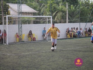 
<a style='margin-left: 5px;' class='btn btn-xs btn-social btn-facebook' href='https://www.facebook.com/sharer/sharer.php?u=https://boladovale.com.br/imgs/800-800-90/conteudo/fotos/1359/img8325.jpg' rel='popup' data-width='500' data-height='400'><i class='fa fa-facebook'></i>Compartilhar <span class='hidden-xs'>no Facebook</span>
</a> 
<a class='btn btn-default btn-xs' target='_blank' href='imgs/800-800-90/conteudo/fotos/1359/img8325.jpg'>
<span class='glyphicon glyphicon-cloud-download'></span> Salvar
</a> 
<span></span>
