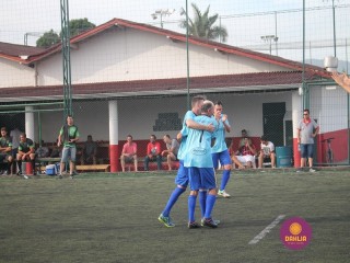 
<a style='margin-left: 5px;' class='btn btn-xs btn-social btn-facebook' href='https://www.facebook.com/sharer/sharer.php?u=https://boladovale.com.br/imgs/800-800-90/conteudo/fotos/1359/img8337.jpg' rel='popup' data-width='500' data-height='400'><i class='fa fa-facebook'></i>Compartilhar <span class='hidden-xs'>no Facebook</span>
</a> 
<a class='btn btn-default btn-xs' target='_blank' href='imgs/800-800-90/conteudo/fotos/1359/img8337.jpg'>
<span class='glyphicon glyphicon-cloud-download'></span> Salvar
</a> 
<span></span>