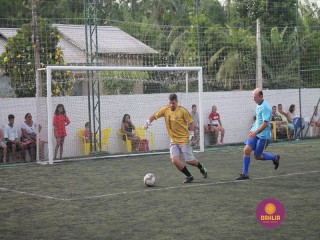 
<a style='margin-left: 5px;' class='btn btn-xs btn-social btn-facebook' href='https://www.facebook.com/sharer/sharer.php?u=https://boladovale.com.br/imgs/800-800-90/conteudo/fotos/1359/img8345.jpg' rel='popup' data-width='500' data-height='400'><i class='fa fa-facebook'></i>Compartilhar <span class='hidden-xs'>no Facebook</span>
</a> 
<a class='btn btn-default btn-xs' target='_blank' href='imgs/800-800-90/conteudo/fotos/1359/img8345.jpg'>
<span class='glyphicon glyphicon-cloud-download'></span> Salvar
</a> 
<span></span>