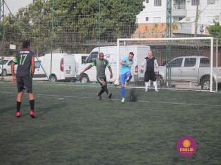 
<a style='margin-left: 5px;' class='btn btn-xs btn-social btn-facebook' href='https://www.facebook.com/sharer/sharer.php?u=https://boladovale.com.br/imgs/800-800-90/conteudo/fotos/1359/img8356.jpg' rel='popup' data-width='500' data-height='400'><i class='fa fa-facebook'></i>Compartilhar <span class='hidden-xs'>no Facebook</span>
</a> 
<a class='btn btn-default btn-xs' target='_blank' href='imgs/800-800-90/conteudo/fotos/1359/img8356.jpg'>
<span class='glyphicon glyphicon-cloud-download'></span> Salvar
</a> 
<span></span>