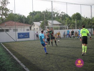 
<a style='margin-left: 5px;' class='btn btn-xs btn-social btn-facebook' href='https://www.facebook.com/sharer/sharer.php?u=https://boladovale.com.br/imgs/800-800-90/conteudo/fotos/1359/img8372.jpg' rel='popup' data-width='500' data-height='400'><i class='fa fa-facebook'></i>Compartilhar <span class='hidden-xs'>no Facebook</span>
</a> 
<a class='btn btn-default btn-xs' target='_blank' href='imgs/800-800-90/conteudo/fotos/1359/img8372.jpg'>
<span class='glyphicon glyphicon-cloud-download'></span> Salvar
</a> 
<span></span>
