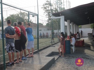 
<a style='margin-left: 5px;' class='btn btn-xs btn-social btn-facebook' href='https://www.facebook.com/sharer/sharer.php?u=https://boladovale.com.br/imgs/800-800-90/conteudo/fotos/1359/img8386.jpg' rel='popup' data-width='500' data-height='400'><i class='fa fa-facebook'></i>Compartilhar <span class='hidden-xs'>no Facebook</span>
</a> 
<a class='btn btn-default btn-xs' target='_blank' href='imgs/800-800-90/conteudo/fotos/1359/img8386.jpg'>
<span class='glyphicon glyphicon-cloud-download'></span> Salvar
</a> 
<span></span>