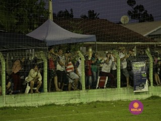 
<a style='margin-left: 5px;' class='btn btn-xs btn-social btn-facebook' href='https://www.facebook.com/sharer/sharer.php?u=https://boladovale.com.br/imgs/800-800-90/conteudo/fotos/1360/mg9372.jpg' rel='popup' data-width='500' data-height='400'><i class='fa fa-facebook'></i>Compartilhar <span class='hidden-xs'>no Facebook</span>
</a> 
<a class='btn btn-default btn-xs' target='_blank' href='imgs/800-800-90/conteudo/fotos/1360/mg9372.jpg'>
<span class='glyphicon glyphicon-cloud-download'></span> Salvar
</a> 
<span></span>