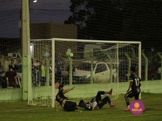 
<a style='margin-left: 5px;' class='btn btn-xs btn-social btn-facebook' href='https://www.facebook.com/sharer/sharer.php?u=https://boladovale.com.br/imgs/800-800-90/conteudo/fotos/1360/mg9385.jpg' rel='popup' data-width='500' data-height='400'><i class='fa fa-facebook'></i>Compartilhar <span class='hidden-xs'>no Facebook</span>
</a> 
<a class='btn btn-default btn-xs' target='_blank' href='imgs/800-800-90/conteudo/fotos/1360/mg9385.jpg'>
<span class='glyphicon glyphicon-cloud-download'></span> Salvar
</a> 
<span></span>