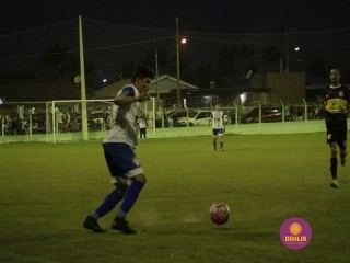 
<a style='margin-left: 5px;' class='btn btn-xs btn-social btn-facebook' href='https://www.facebook.com/sharer/sharer.php?u=https://boladovale.com.br/imgs/800-800-90/conteudo/fotos/1360/mg9391.jpg' rel='popup' data-width='500' data-height='400'><i class='fa fa-facebook'></i>Compartilhar <span class='hidden-xs'>no Facebook</span>
</a> 
<a class='btn btn-default btn-xs' target='_blank' href='imgs/800-800-90/conteudo/fotos/1360/mg9391.jpg'>
<span class='glyphicon glyphicon-cloud-download'></span> Salvar
</a> 
<span></span>