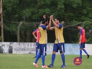 
<a style='margin-left: 5px;' class='btn btn-xs btn-social btn-facebook' href='https://www.facebook.com/sharer/sharer.php?u=https://boladovale.com.br/imgs/800-800-90/conteudo/fotos/1361/img8492.jpg' rel='popup' data-width='500' data-height='400'><i class='fa fa-facebook'></i>Compartilhar <span class='hidden-xs'>no Facebook</span>
</a> 
<a class='btn btn-default btn-xs' target='_blank' href='imgs/800-800-90/conteudo/fotos/1361/img8492.jpg'>
<span class='glyphicon glyphicon-cloud-download'></span> Salvar
</a> 
<span></span>