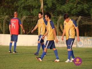 
<a style='margin-left: 5px;' class='btn btn-xs btn-social btn-facebook' href='https://www.facebook.com/sharer/sharer.php?u=https://boladovale.com.br/imgs/800-800-90/conteudo/fotos/1361/img8572.jpg' rel='popup' data-width='500' data-height='400'><i class='fa fa-facebook'></i>Compartilhar <span class='hidden-xs'>no Facebook</span>
</a> 
<a class='btn btn-default btn-xs' target='_blank' href='imgs/800-800-90/conteudo/fotos/1361/img8572.jpg'>
<span class='glyphicon glyphicon-cloud-download'></span> Salvar
</a> 
<span></span>