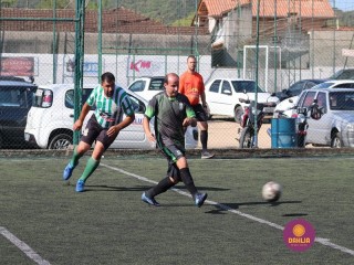 
<a style='margin-left: 5px;' class='btn btn-xs btn-social btn-facebook' href='https://www.facebook.com/sharer/sharer.php?u=https://boladovale.com.br/imgs/800-800-90/conteudo/fotos/1365/img9713.jpg' rel='popup' data-width='500' data-height='400'><i class='fa fa-facebook'></i>Compartilhar <span class='hidden-xs'>no Facebook</span>
</a> 
<a class='btn btn-default btn-xs' target='_blank' href='imgs/800-800-90/conteudo/fotos/1365/img9713.jpg'>
<span class='glyphicon glyphicon-cloud-download'></span> Salvar
</a> 
<span></span>