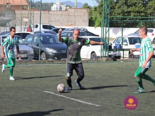 
<a style='margin-left: 5px;' class='btn btn-xs btn-social btn-facebook' href='https://www.facebook.com/sharer/sharer.php?u=https://boladovale.com.br/imgs/800-800-90/conteudo/fotos/1365/img9732.jpg' rel='popup' data-width='500' data-height='400'><i class='fa fa-facebook'></i>Compartilhar <span class='hidden-xs'>no Facebook</span>
</a> 
<a class='btn btn-default btn-xs' target='_blank' href='imgs/800-800-90/conteudo/fotos/1365/img9732.jpg'>
<span class='glyphicon glyphicon-cloud-download'></span> Salvar
</a> 
<span></span>