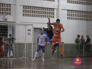 
<a style='margin-left: 5px;' class='btn btn-xs btn-social btn-facebook' href='https://www.facebook.com/sharer/sharer.php?u=https://boladovale.com.br/imgs/800-800-90/conteudo/fotos/1367/mg0378.jpg' rel='popup' data-width='500' data-height='400'><i class='fa fa-facebook'></i>Compartilhar <span class='hidden-xs'>no Facebook</span>
</a> 
<a class='btn btn-default btn-xs' target='_blank' href='imgs/800-800-90/conteudo/fotos/1367/mg0378.jpg'>
<span class='glyphicon glyphicon-cloud-download'></span> Salvar
</a> 
<span></span>