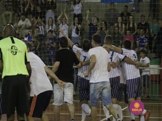 
<a style='margin-left: 5px;' class='btn btn-xs btn-social btn-facebook' href='https://www.facebook.com/sharer/sharer.php?u=https://boladovale.com.br/imgs/800-800-90/conteudo/fotos/1367/mg0430.jpg' rel='popup' data-width='500' data-height='400'><i class='fa fa-facebook'></i>Compartilhar <span class='hidden-xs'>no Facebook</span>
</a> 
<a class='btn btn-default btn-xs' target='_blank' href='imgs/800-800-90/conteudo/fotos/1367/mg0430.jpg'>
<span class='glyphicon glyphicon-cloud-download'></span> Salvar
</a> 
<span></span>