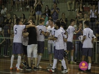 
<a style='margin-left: 5px;' class='btn btn-xs btn-social btn-facebook' href='https://www.facebook.com/sharer/sharer.php?u=https://boladovale.com.br/imgs/800-800-90/conteudo/fotos/1367/mg0437.jpg' rel='popup' data-width='500' data-height='400'><i class='fa fa-facebook'></i>Compartilhar <span class='hidden-xs'>no Facebook</span>
</a> 
<a class='btn btn-default btn-xs' target='_blank' href='imgs/800-800-90/conteudo/fotos/1367/mg0437.jpg'>
<span class='glyphicon glyphicon-cloud-download'></span> Salvar
</a> 
<span></span>