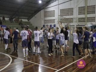 
<a style='margin-left: 5px;' class='btn btn-xs btn-social btn-facebook' href='https://www.facebook.com/sharer/sharer.php?u=https://boladovale.com.br/imgs/800-800-90/conteudo/fotos/1367/mg0442.jpg' rel='popup' data-width='500' data-height='400'><i class='fa fa-facebook'></i>Compartilhar <span class='hidden-xs'>no Facebook</span>
</a> 
<a class='btn btn-default btn-xs' target='_blank' href='imgs/800-800-90/conteudo/fotos/1367/mg0442.jpg'>
<span class='glyphicon glyphicon-cloud-download'></span> Salvar
</a> 
<span></span>