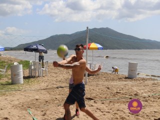 
<a style='margin-left: 5px;' class='btn btn-xs btn-social btn-facebook' href='https://www.facebook.com/sharer/sharer.php?u=https://boladovale.com.br/imgs/800-800-90/conteudo/fotos/1374/img2884.jpg' rel='popup' data-width='500' data-height='400'><i class='fa fa-facebook'></i>Compartilhar <span class='hidden-xs'>no Facebook</span>
</a> 
<a class='btn btn-default btn-xs' target='_blank' href='imgs/800-800-90/conteudo/fotos/1374/img2884.jpg'>
<span class='glyphicon glyphicon-cloud-download'></span> Salvar
</a> 
<span></span>