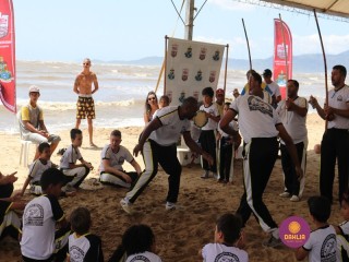 
<a style='margin-left: 5px;' class='btn btn-xs btn-social btn-facebook' href='https://www.facebook.com/sharer/sharer.php?u=https://boladovale.com.br/imgs/800-800-90/conteudo/fotos/1375/img3003.jpg' rel='popup' data-width='500' data-height='400'><i class='fa fa-facebook'></i>Compartilhar <span class='hidden-xs'>no Facebook</span>
</a> 
<a class='btn btn-default btn-xs' target='_blank' href='imgs/800-800-90/conteudo/fotos/1375/img3003.jpg'>
<span class='glyphicon glyphicon-cloud-download'></span> Salvar
</a> 
<span></span>