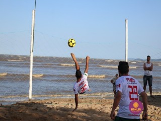 
<a style='margin-left: 5px;' class='btn btn-xs btn-social btn-facebook' href='https://www.facebook.com/sharer/sharer.php?u=https://boladovale.com.br/imgs/800-800-90/conteudo/fotos/1376/img3229.jpg' rel='popup' data-width='500' data-height='400'><i class='fa fa-facebook'></i>Compartilhar <span class='hidden-xs'>no Facebook</span>
</a> 
<a class='btn btn-default btn-xs' target='_blank' href='imgs/800-800-90/conteudo/fotos/1376/img3229.jpg'>
<span class='glyphicon glyphicon-cloud-download'></span> Salvar
</a> 
<span></span>