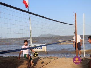 
<a style='margin-left: 5px;' class='btn btn-xs btn-social btn-facebook' href='https://www.facebook.com/sharer/sharer.php?u=https://boladovale.com.br/imgs/800-800-90/conteudo/fotos/1376/img3241.jpg' rel='popup' data-width='500' data-height='400'><i class='fa fa-facebook'></i>Compartilhar <span class='hidden-xs'>no Facebook</span>
</a> 
<a class='btn btn-default btn-xs' target='_blank' href='imgs/800-800-90/conteudo/fotos/1376/img3241.jpg'>
<span class='glyphicon glyphicon-cloud-download'></span> Salvar
</a> 
<span></span>