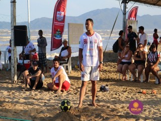 
<a style='margin-left: 5px;' class='btn btn-xs btn-social btn-facebook' href='https://www.facebook.com/sharer/sharer.php?u=https://boladovale.com.br/imgs/800-800-90/conteudo/fotos/1376/img3243.jpg' rel='popup' data-width='500' data-height='400'><i class='fa fa-facebook'></i>Compartilhar <span class='hidden-xs'>no Facebook</span>
</a> 
<a class='btn btn-default btn-xs' target='_blank' href='imgs/800-800-90/conteudo/fotos/1376/img3243.jpg'>
<span class='glyphicon glyphicon-cloud-download'></span> Salvar
</a> 
<span></span>