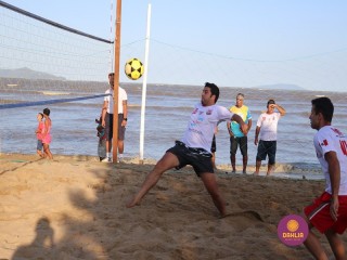 
<a style='margin-left: 5px;' class='btn btn-xs btn-social btn-facebook' href='https://www.facebook.com/sharer/sharer.php?u=https://boladovale.com.br/imgs/800-800-90/conteudo/fotos/1376/img3253.jpg' rel='popup' data-width='500' data-height='400'><i class='fa fa-facebook'></i>Compartilhar <span class='hidden-xs'>no Facebook</span>
</a> 
<a class='btn btn-default btn-xs' target='_blank' href='imgs/800-800-90/conteudo/fotos/1376/img3253.jpg'>
<span class='glyphicon glyphicon-cloud-download'></span> Salvar
</a> 
<span></span>