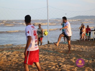 
<a style='margin-left: 5px;' class='btn btn-xs btn-social btn-facebook' href='https://www.facebook.com/sharer/sharer.php?u=https://boladovale.com.br/imgs/800-800-90/conteudo/fotos/1376/img3286.jpg' rel='popup' data-width='500' data-height='400'><i class='fa fa-facebook'></i>Compartilhar <span class='hidden-xs'>no Facebook</span>
</a> 
<a class='btn btn-default btn-xs' target='_blank' href='imgs/800-800-90/conteudo/fotos/1376/img3286.jpg'>
<span class='glyphicon glyphicon-cloud-download'></span> Salvar
</a> 
<span></span>