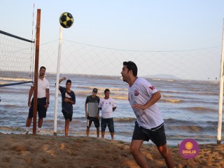 
<a style='margin-left: 5px;' class='btn btn-xs btn-social btn-facebook' href='https://www.facebook.com/sharer/sharer.php?u=https://boladovale.com.br/imgs/800-800-90/conteudo/fotos/1376/img3299.jpg' rel='popup' data-width='500' data-height='400'><i class='fa fa-facebook'></i>Compartilhar <span class='hidden-xs'>no Facebook</span>
</a> 
<a class='btn btn-default btn-xs' target='_blank' href='imgs/800-800-90/conteudo/fotos/1376/img3299.jpg'>
<span class='glyphicon glyphicon-cloud-download'></span> Salvar
</a> 
<span></span>