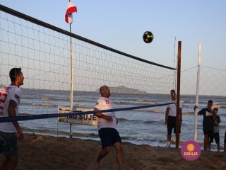 
<a style='margin-left: 5px;' class='btn btn-xs btn-social btn-facebook' href='https://www.facebook.com/sharer/sharer.php?u=https://boladovale.com.br/imgs/800-800-90/conteudo/fotos/1376/img3303.jpg' rel='popup' data-width='500' data-height='400'><i class='fa fa-facebook'></i>Compartilhar <span class='hidden-xs'>no Facebook</span>
</a> 
<a class='btn btn-default btn-xs' target='_blank' href='imgs/800-800-90/conteudo/fotos/1376/img3303.jpg'>
<span class='glyphicon glyphicon-cloud-download'></span> Salvar
</a> 
<span></span>