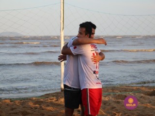 
<a style='margin-left: 5px;' class='btn btn-xs btn-social btn-facebook' href='https://www.facebook.com/sharer/sharer.php?u=https://boladovale.com.br/imgs/800-800-90/conteudo/fotos/1376/img3310.jpg' rel='popup' data-width='500' data-height='400'><i class='fa fa-facebook'></i>Compartilhar <span class='hidden-xs'>no Facebook</span>
</a> 
<a class='btn btn-default btn-xs' target='_blank' href='imgs/800-800-90/conteudo/fotos/1376/img3310.jpg'>
<span class='glyphicon glyphicon-cloud-download'></span> Salvar
</a> 
<span></span>