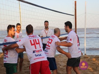 
<a style='margin-left: 5px;' class='btn btn-xs btn-social btn-facebook' href='https://www.facebook.com/sharer/sharer.php?u=https://boladovale.com.br/imgs/800-800-90/conteudo/fotos/1376/img3314.jpg' rel='popup' data-width='500' data-height='400'><i class='fa fa-facebook'></i>Compartilhar <span class='hidden-xs'>no Facebook</span>
</a> 
<a class='btn btn-default btn-xs' target='_blank' href='imgs/800-800-90/conteudo/fotos/1376/img3314.jpg'>
<span class='glyphicon glyphicon-cloud-download'></span> Salvar
</a> 
<span></span>