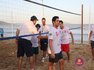 
<a style='margin-left: 5px;' class='btn btn-xs btn-social btn-facebook' href='https://www.facebook.com/sharer/sharer.php?u=https://boladovale.com.br/imgs/800-800-90/conteudo/fotos/1376/img3319.jpg' rel='popup' data-width='500' data-height='400'><i class='fa fa-facebook'></i>Compartilhar <span class='hidden-xs'>no Facebook</span>
</a> 
<a class='btn btn-default btn-xs' target='_blank' href='imgs/800-800-90/conteudo/fotos/1376/img3319.jpg'>
<span class='glyphicon glyphicon-cloud-download'></span> Salvar
</a> 
<span></span>